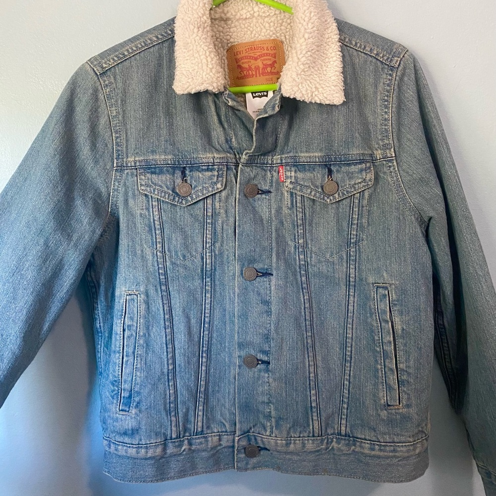 Woman’s LEVIS Denim Sherpa Jacket